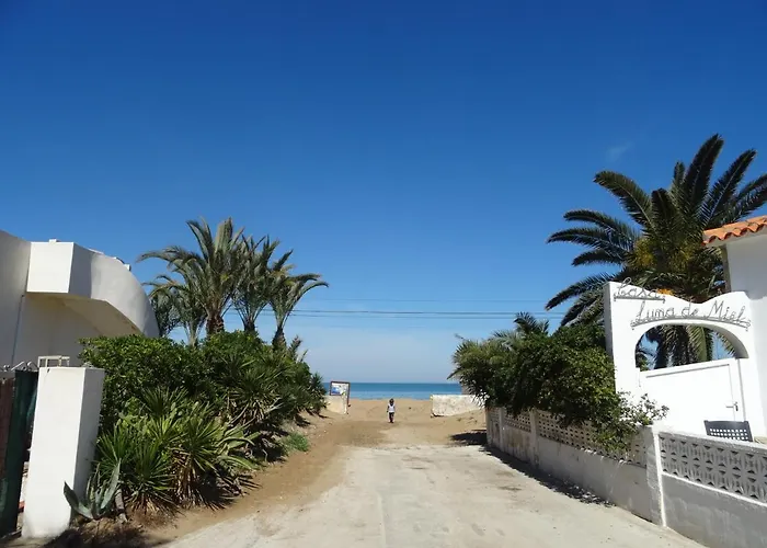 At Seafront With Private Garden-655 Dénia
