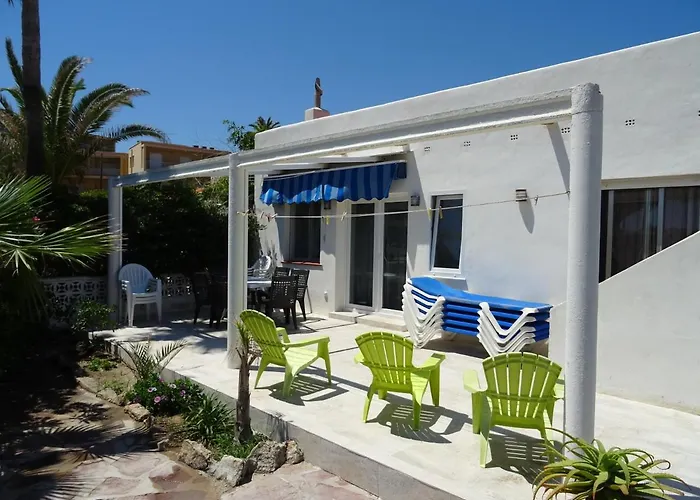 At Seafront With Private Garden-655 Hébergement de vacances Dénia
